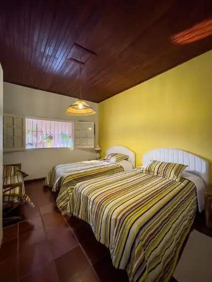 Residencia en esquina cerca del Club Náutico 6